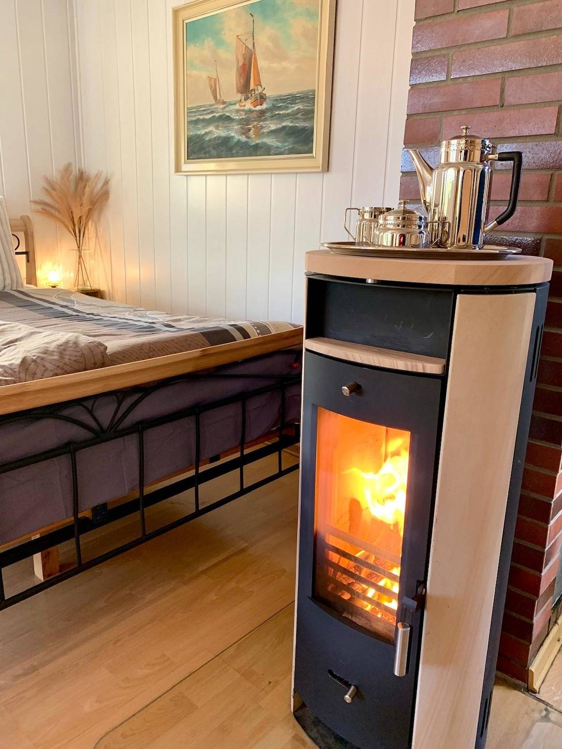 Haus am See mit Kamin in Mecklenburg in Burg Stargard, Mecklenburg-Strelitz