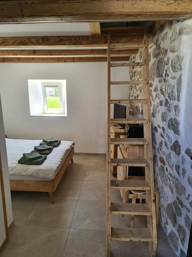 Maison d’hôte pour 4 personnes, avec terrasse dans Canton de Neuchâtel - 2