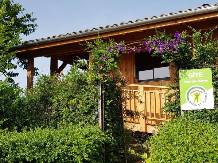 Gîte pour 4 personnes, avec Terrasse ainsi que Jardin et Vue à Bongheat