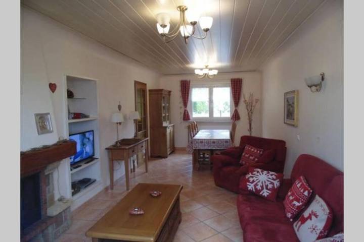 Location de vacances pour 4 personnes, avec vue et jardin à Anould - 4