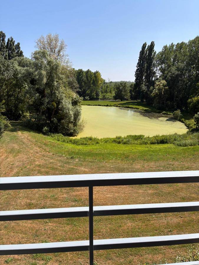 Appartement entier, L appartement du lac in Briollay, Région d'Angers