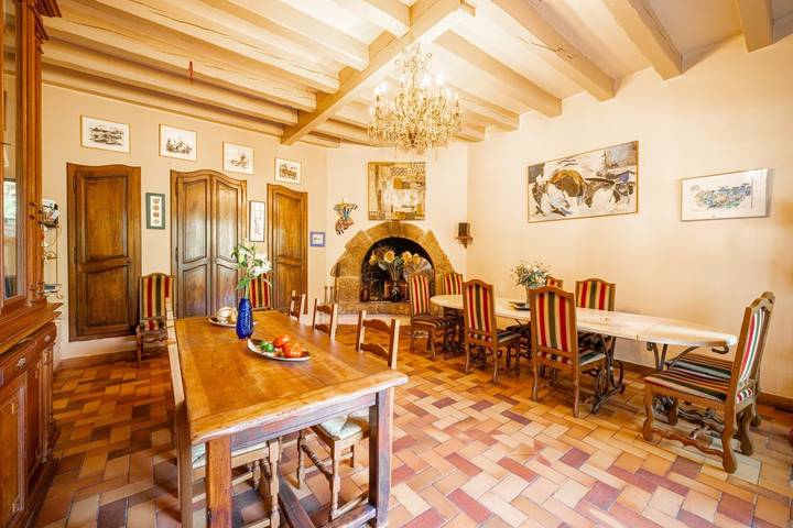 Location de vacances pour 20 personnes, avec balcon et jacuzzi à Vals-les-Bains - 4