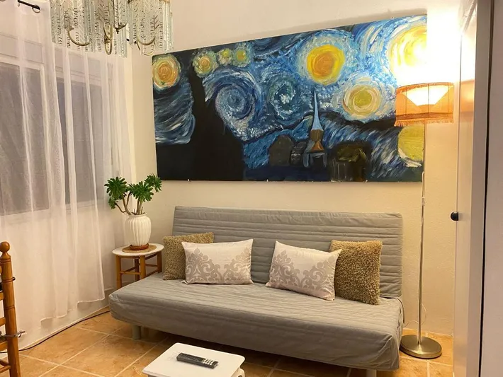 Apartamento de vacaciones para 3 personas, con jardín además de piscina y vistas - 1
