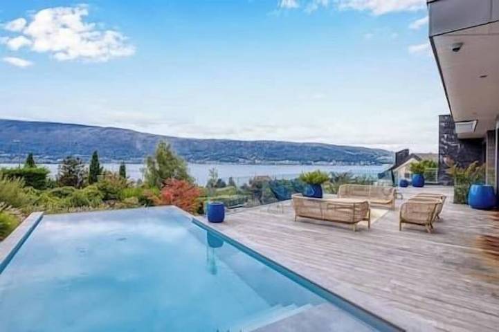 Ferienhaus für 10 Personen, mit Garten und Pool sowie Terrasse - 1