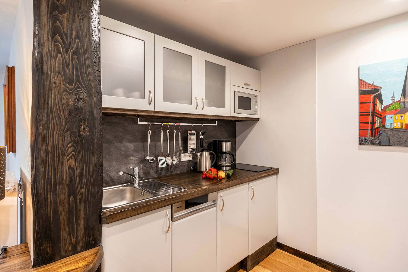 Ganze Wohnung, Stilvolle, moderne 2-Zimmer-Wohnung mit gemeinsamer Terrasse, Garten und Wlan in Bützow, Mecklenburgische Seenplatte