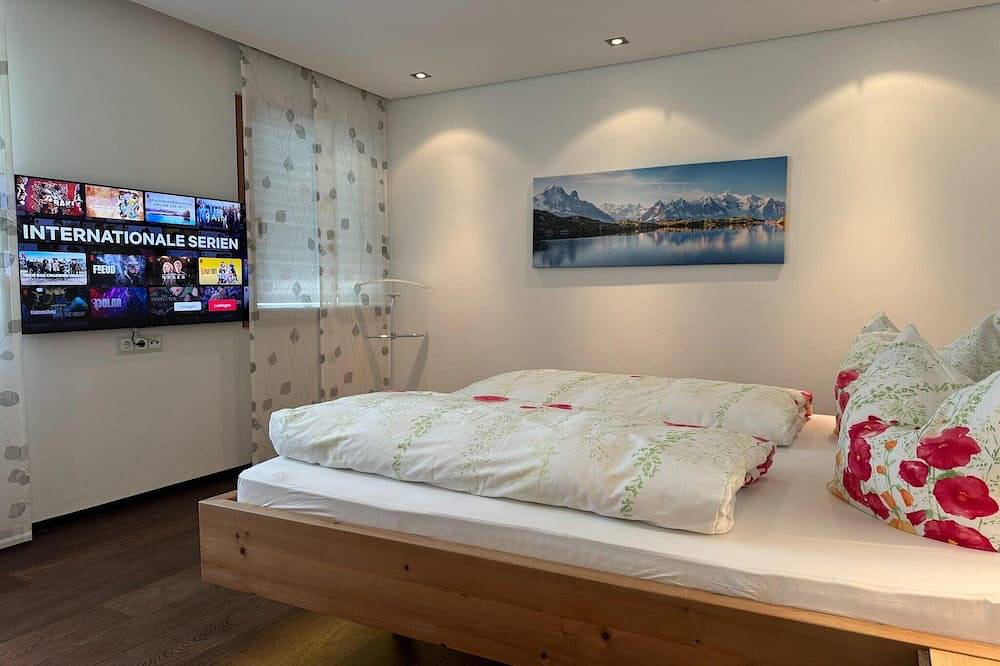 Villa in Tyrol with pool in Lechtal Alps, Stanz bei Landeck