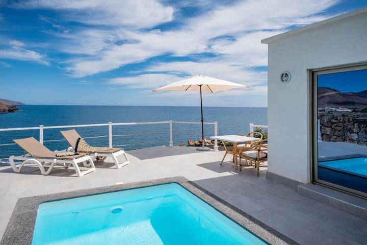 Gîte pour 2 personnes, avec piscine ainsi que jardin et vue à La Lajita - 2