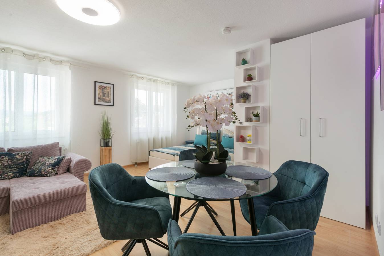 Geheel appartement, Appartement 'Weiss' met Uitzicht op de Bergen en Wi-Fi in Lörrach (stad), Zuidelijk Zwarte Woud