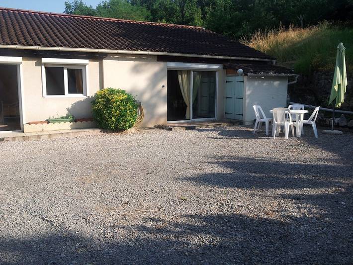 Gîte pour 4 personnes, avec piscine ainsi que jardin et terrasse à Carennac - 2