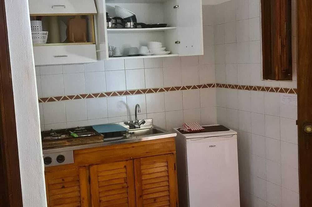 Dammuso detached cottage with garden a few meters from the sea in Lampedusa in Lampedusa e Linosa, Pelagische Inseln