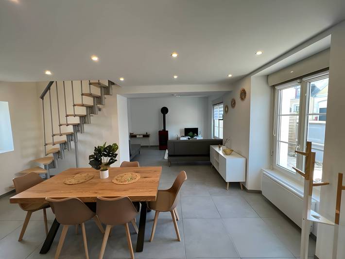 Gîte pour 6 personnes, avec jardin et terrasse, animaux acceptés à Parigné-l'Évêque