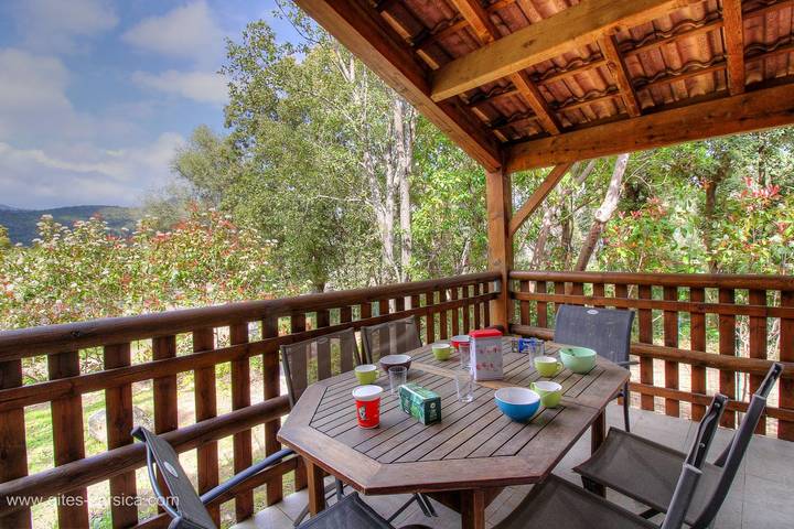 Gîte pour 4 personnes, avec Terrasse ainsi que Jardin et Vue dans Sainte-Lucie de Porto-Vecchio - 3