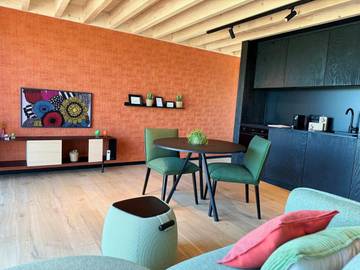 Location de vacances pour 2 personnes, avec jacuzzi et jardin ainsi que piscine et sauna dans Grandhan