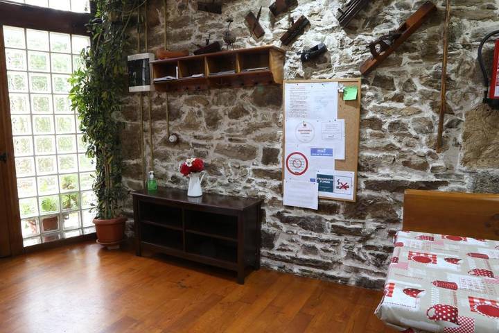 Casa rural para 9 personas, con vistas y piscina para niños además de piscina y jardín, Familias con niños en Asturias - 4