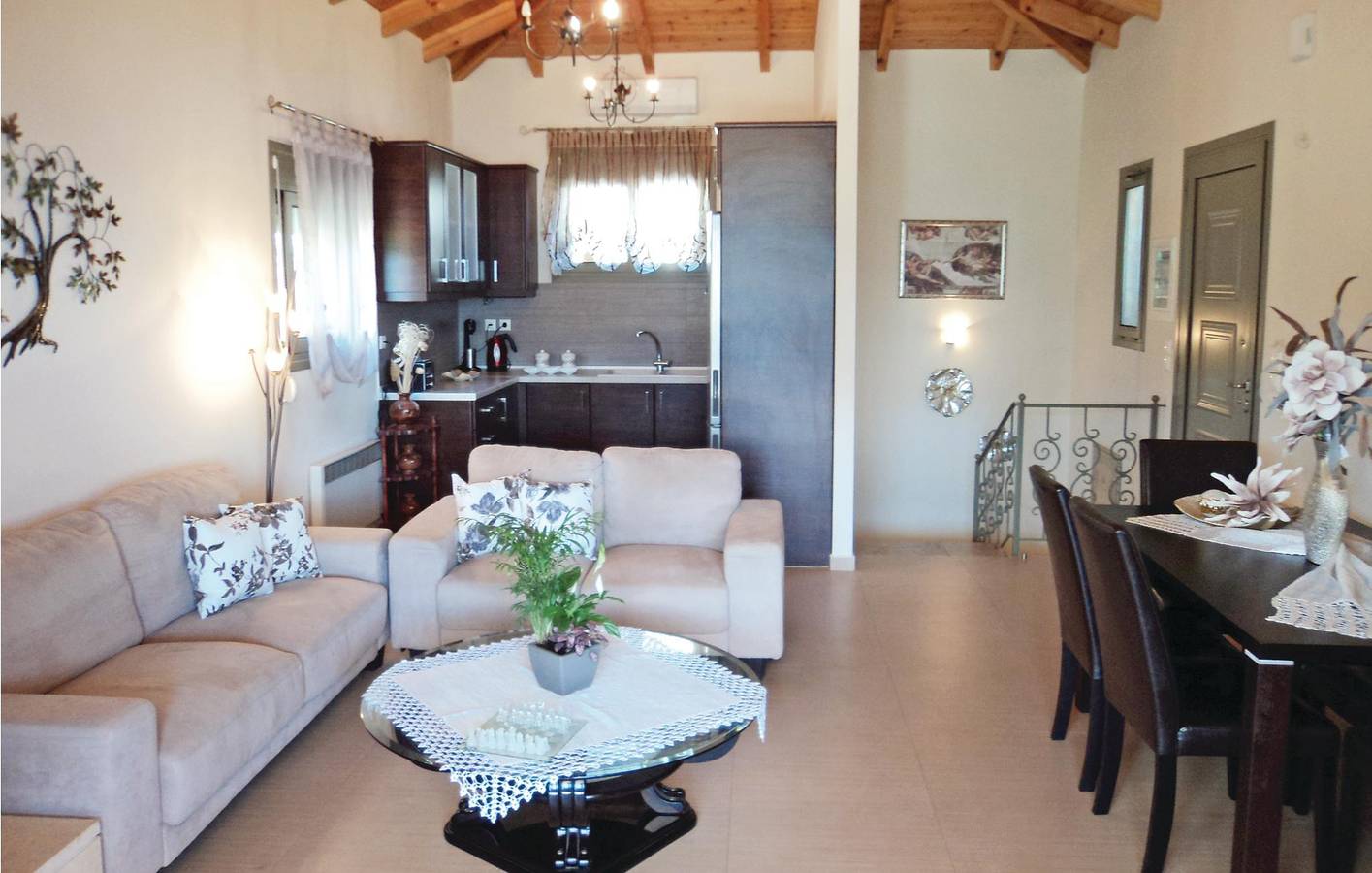 Charmantes Apartment mit Pool, Garten & Terrasse, 2km vom Strand entfernt in Xiropigado, Kynouria