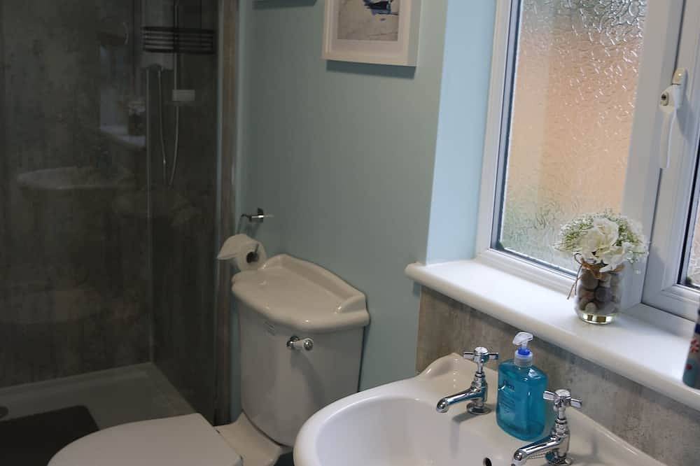 An attractive, pet friendly cottage, with enclosed south facing garden. in Heacham, Norfolk Coast