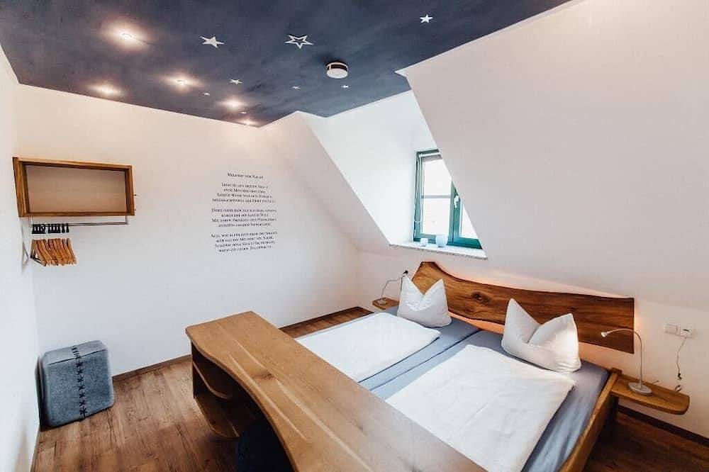 Ganze Wohnung, Ferienwohnung \"Sternenhimmel\" mit Balkon in Schwarzach b.Nabburg, Naturpark Oberpfälzer Wald