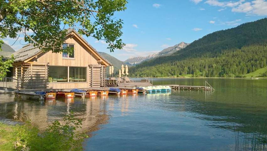 Hotel voor 2 personen, with Balkon and Terras as well as Tuin and Zwembad in Weissensee