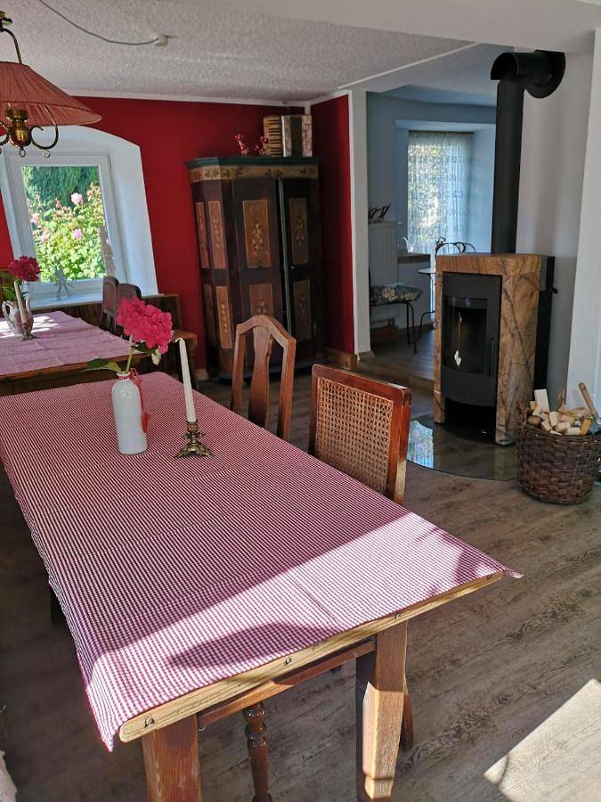 Ganze Wohnung, Three-Bedroom Apartment in Tiefenbach, Ostbayern