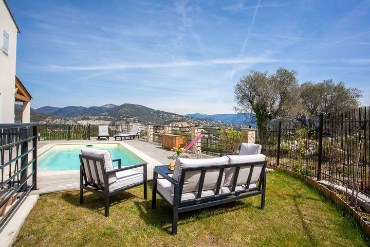 Villa für 7 Personen, mit Terrasse und Garten in Nizza - 2