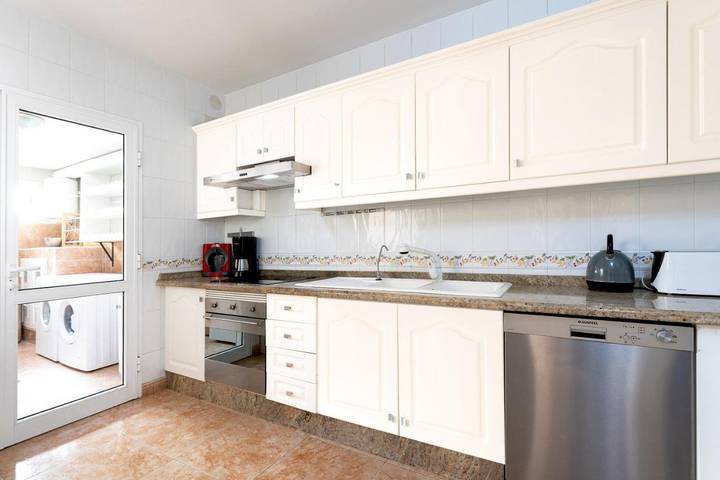 Villa für 14 Personen, mit Pool und Balkon sowie Whirlpool und Garten in Adeje - 3