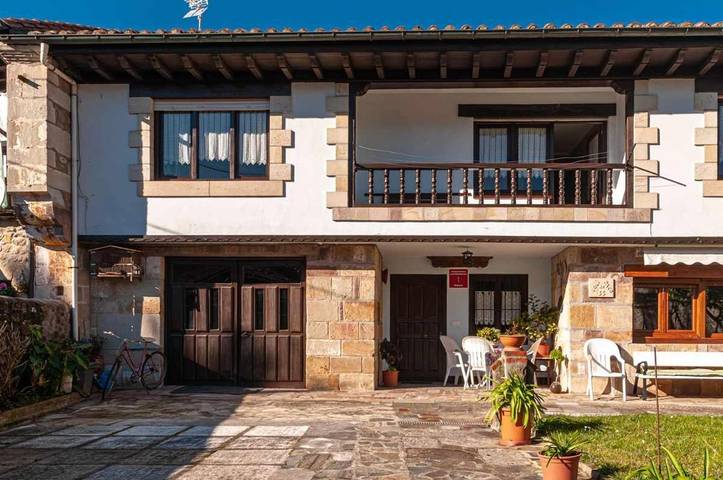 Casa rural para 9 personas, con Jardín en Reocín