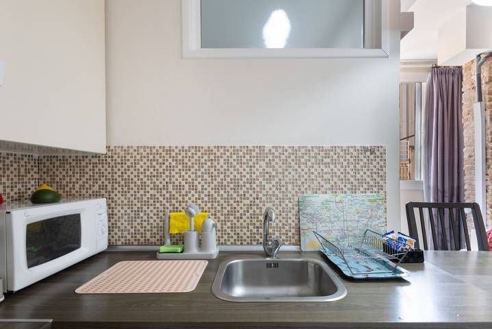 Entire apartment, Apartment 'Studio Near Park Güell' with Wi-Fi and Air Conditioning in Barcelona, Barcelonès