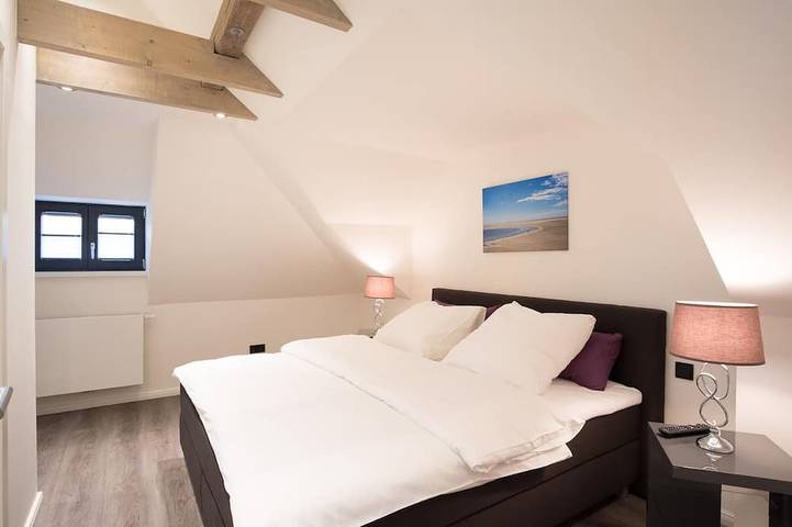 Norderdeich 17 - wunderschönes Reetdachhaus in toller Lage und großzügigem Grund in St. Peter-Ording, Eiderstedt