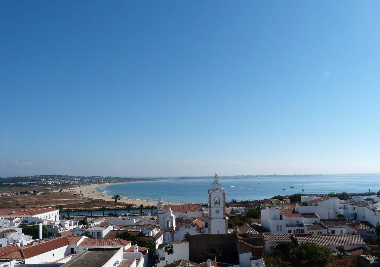 Holiday Apartment for 4 People in Santa Maria, São Gonçalo de Lagos