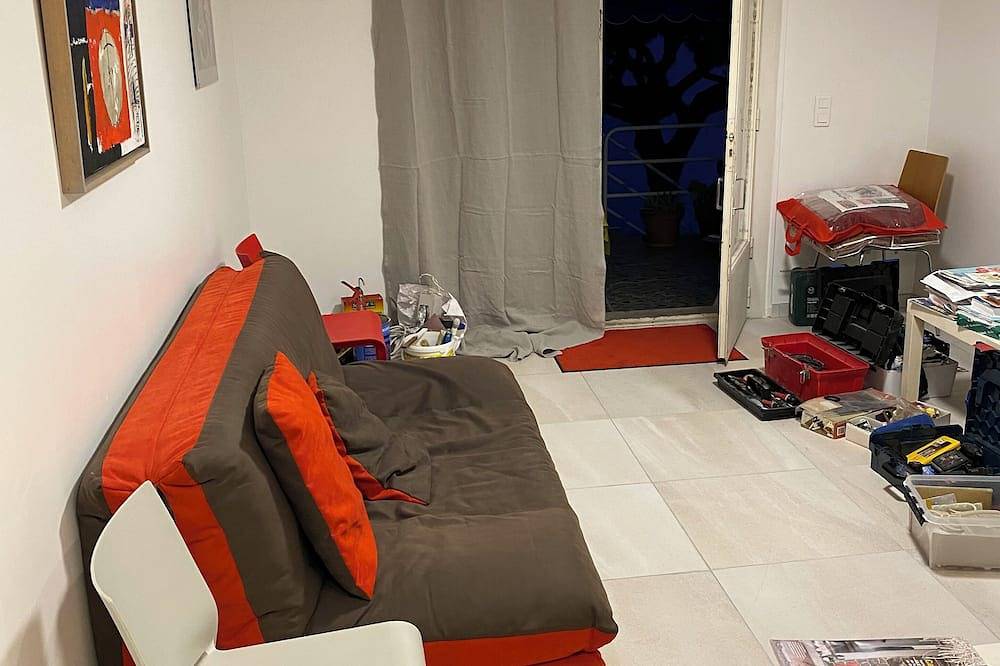 Ganze Wohnung, Renovated apartment, sea view, S-W orientation, terrace, near Monaco, Mala beach in Cap-d'Ail, Nizza und Umgebung