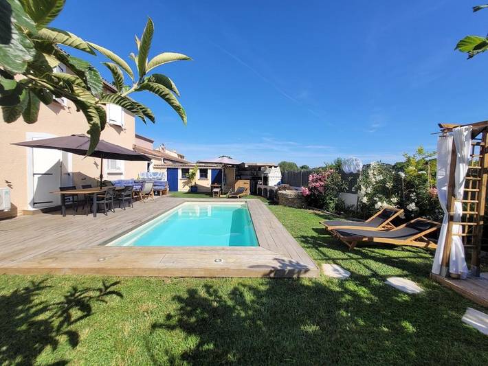 Location de vacances pour 8 personnes, avec terrasse et jardin ainsi que piscine et jacuzzi à Montady - 3