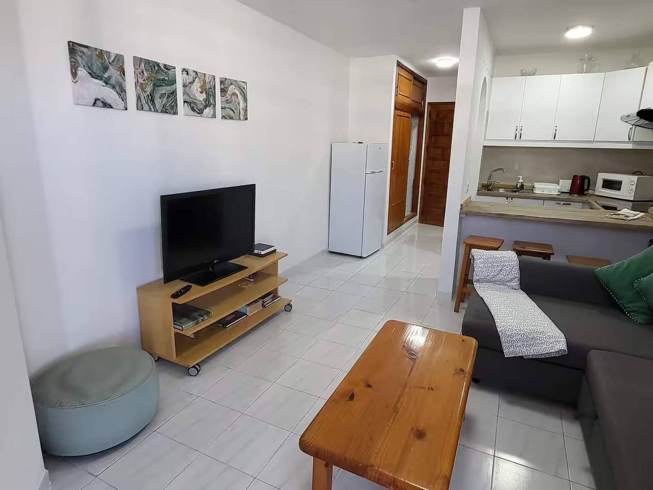 Ganze Wohnung, Ferienwohnung für 2 Personen mit Pool in Los Cristianos, Arona
