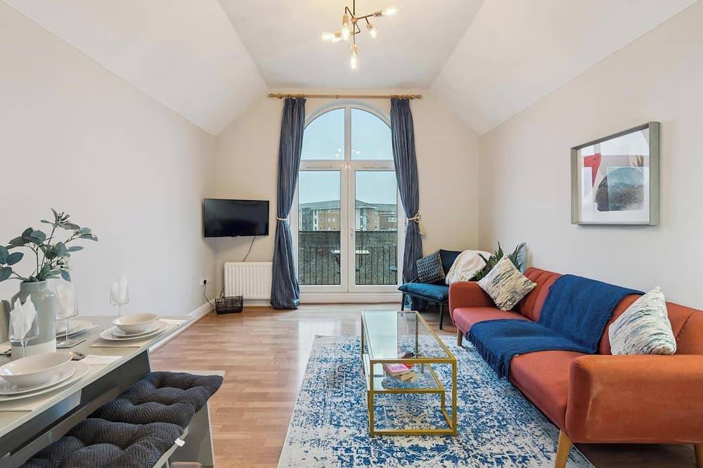 Apartamento entero, 2-Bed Flat • Balcony • Parking • Walk to Castle in Windsor, Berkshire