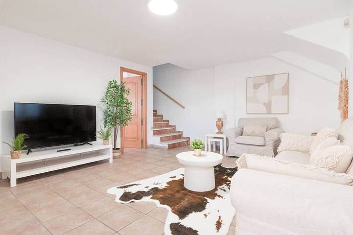 Ferienhaus für 6 Personen, mit Balkon und Pool