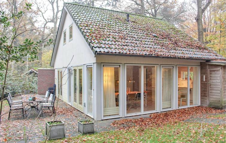 Ferienhaus für 8 Personen, mit Terrasse und Garten in Oudemirdum