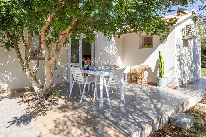 Maison de vacances 'Casa Felici In 2' avec piscine privée, Wi-Fi et climatisation in Santa Maria del Focallo, Ispica