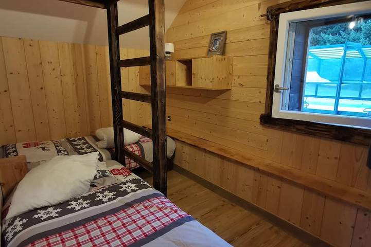Gîte pour 10 personnes, avec terrasse et jardin ainsi que sauna et jacuzzi à Gerbamont - 3