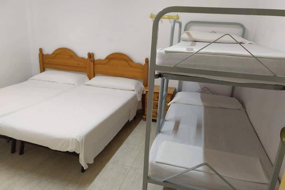 Accommodation in Plenary Delta-Casa victoria in el Poblenou del Delta, Amposta