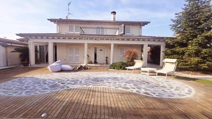 Gîte pour 2 personnes, avec jardin et vue dans Torre del Lago Puccini