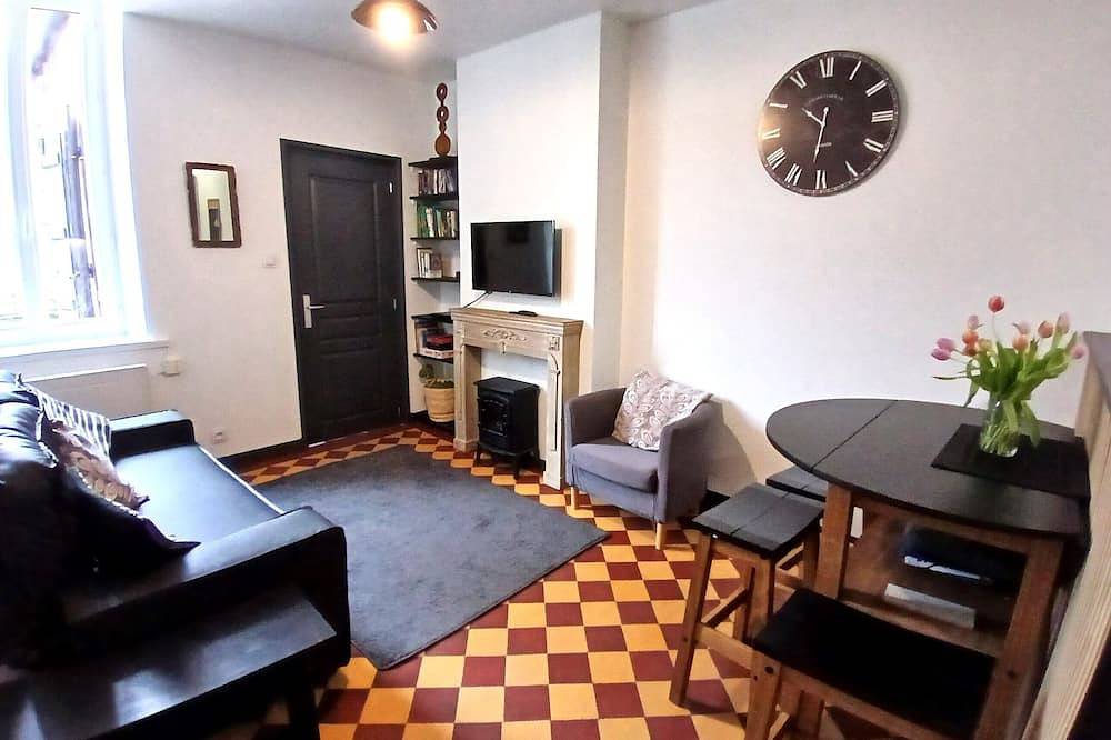 Appartement entier, Appartement de 38m² refait à neuf avec jardin privatif in Moulins, Allier