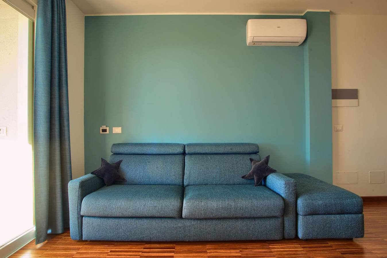 Trilocale con giardino privato, piscina, jacuzzi e bici elettriche in Bordighera, Riviera di Ponente