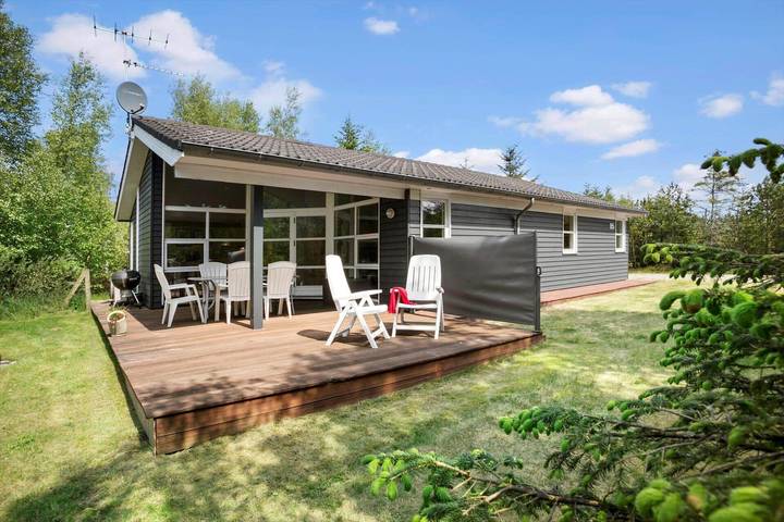 Ferieudlejning for 6 personer, med sauna og terrasse i Thorup Strand
