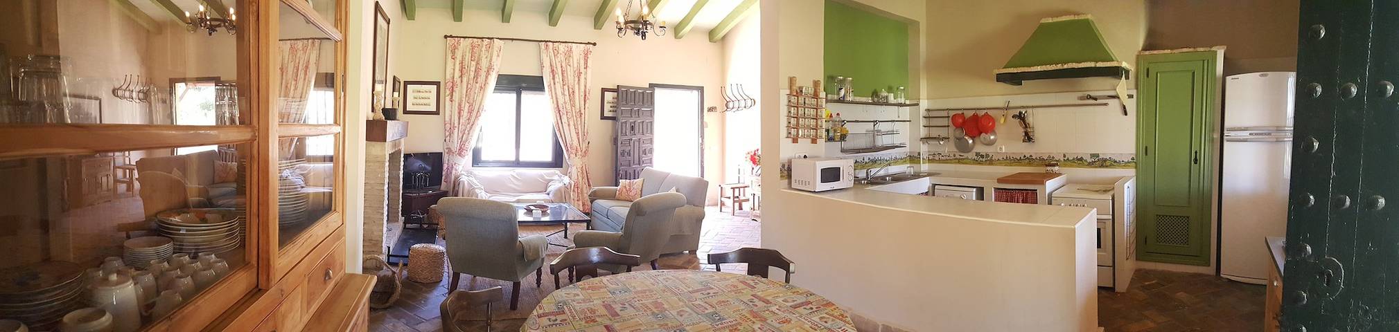 Chalet para 8 personas, con terraza y piscina en Sierra de Cádiz - 4