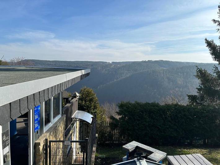 Bungalow für 4 Personen, mit Ausblick und Terrasse, mit Haustier im Thüringer Wald - 2