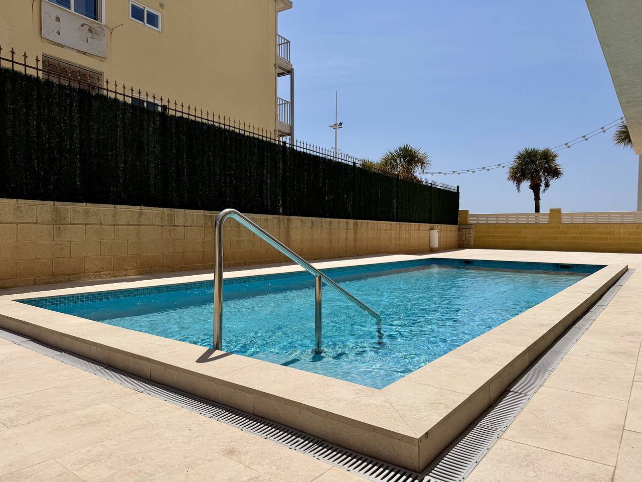 Entire apartment, Beachfront Apartment for 6,  3 Bathrooms, Levante Beach in Playa de Levante, Costa Blanca