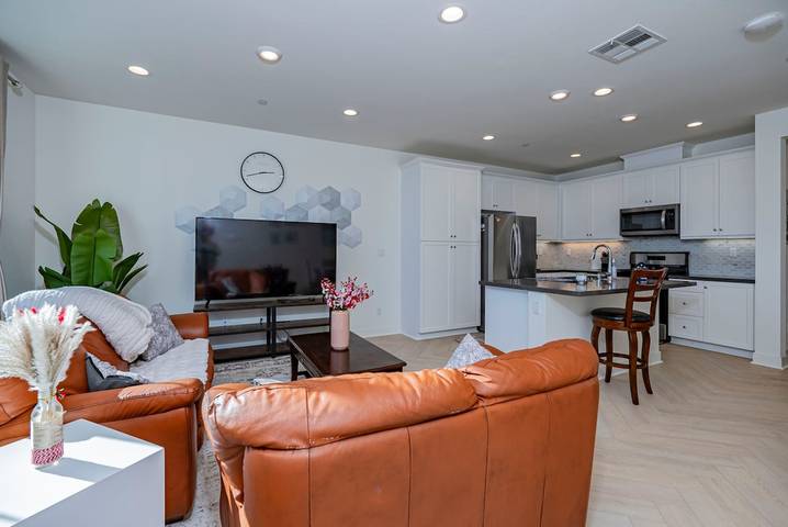 Vacation rental for 6 people, kid friendly in Ontario (CA)