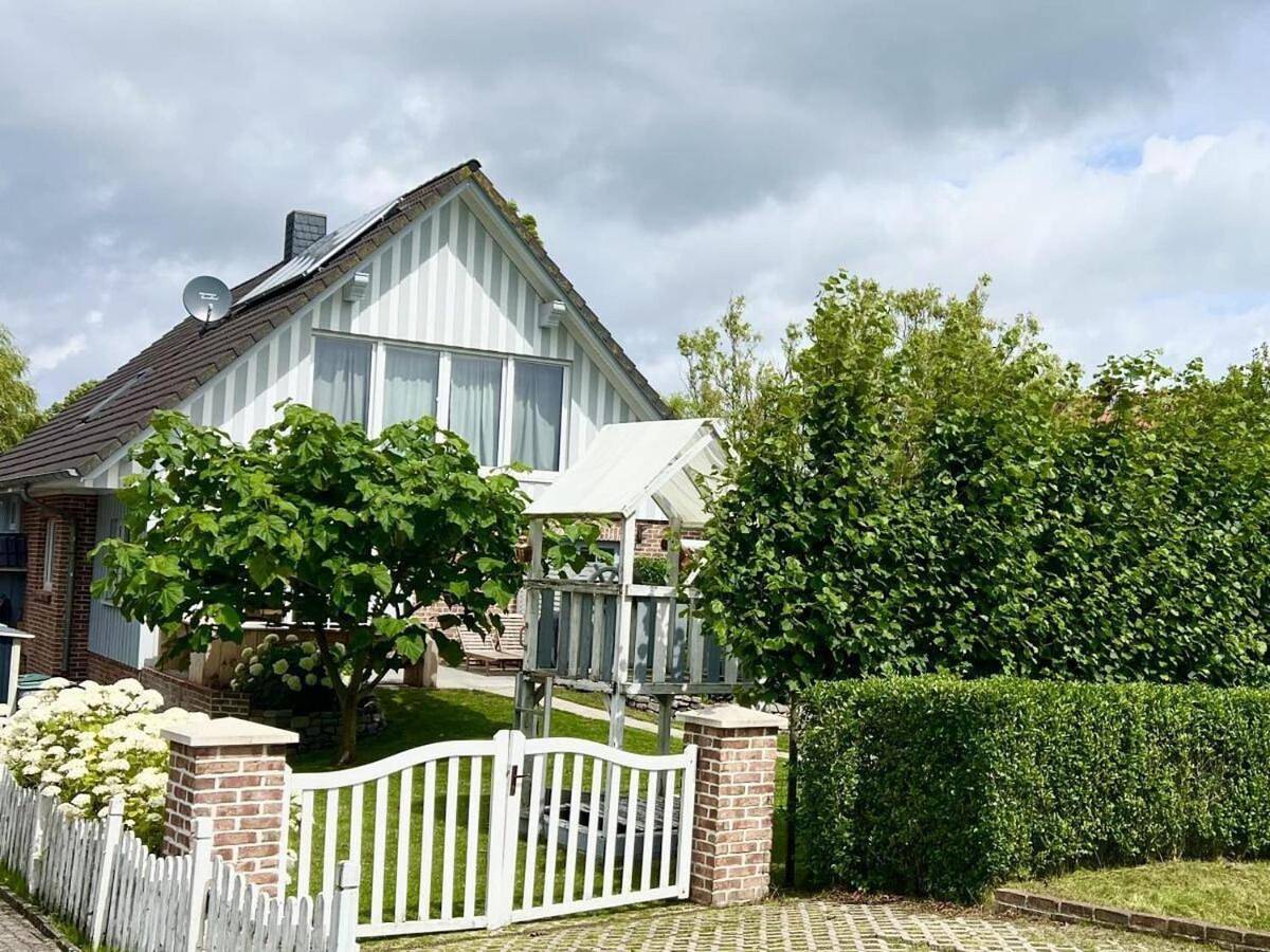 Five-Bedroom Holiday Home in Hooksiel, Wangerland