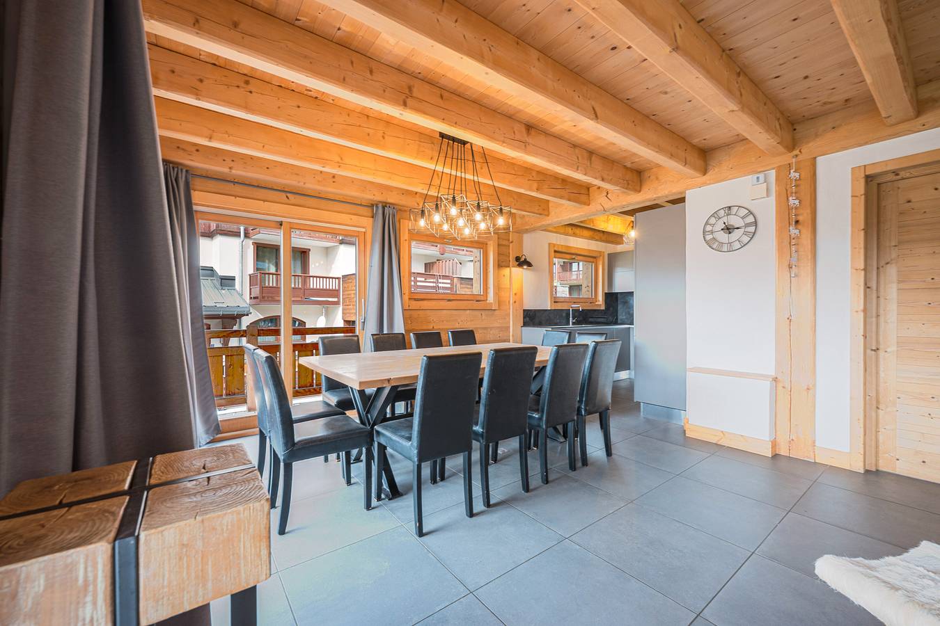 Appartement entier, Appartement "Chalet A - o Saisies" avec vue sur les montagnes, terrasse privée et Wi-Fi in Les Saisies, Région d'Albertville