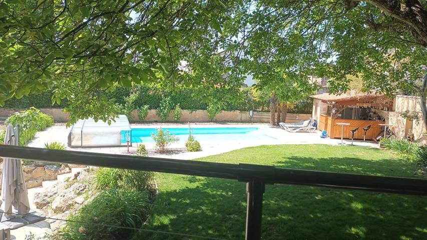 Chambre d’hôte pour 2 personnes, avec jacuzzi ainsi que jardin et piscine - 1