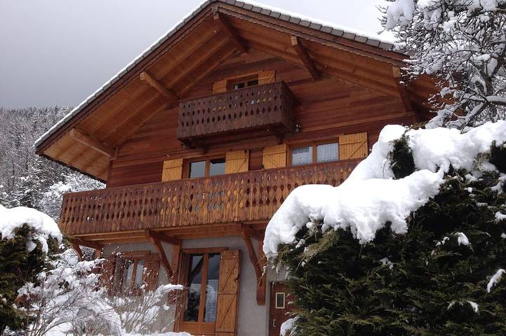 Gîte pour 4 personnes, avec Terrasse et Jardin à Vacheresse